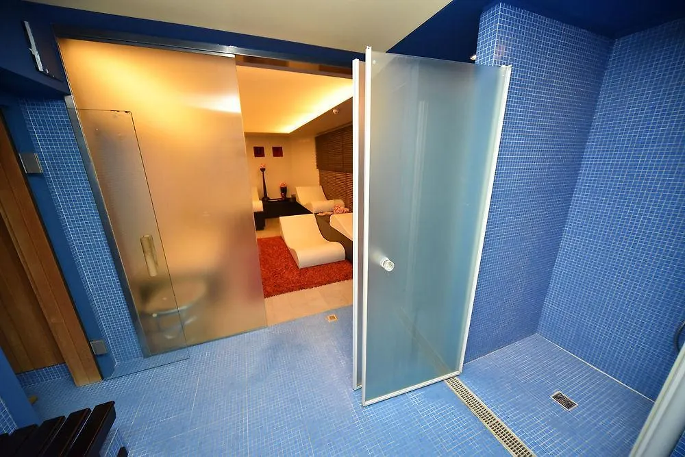Hotel Fedora Riccione 3*,