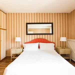 Montenapoleone - Sant Andrea Charme Penthouse Milano